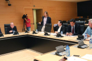Los procuradores y portavoces de los grupos políticos, ayer,  en la comisión de investigación sobre la trama eólica.-ICAL