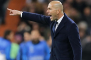 Zidane, durante el encuentro de Champions ante el Roma.-AFP / PAUL WHITE