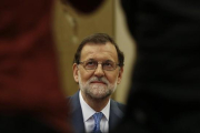Mariano Rajoy, al inicio de su reunión con los parlamentarios del PP, este jueves.-REUTERS / SERGIO PEREZ