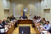 Reunión de los estibadores con el Gobierno, el pasado mes de febrero.-FERNANDO VILLAR