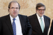 Juan Vicente Herrera junto a Santiago Aparicio./ ICAL-