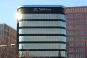 Vista de la sede en Barcelona de VidaCaixa-Adeslas.-ANDREU DALMAU (EFE)