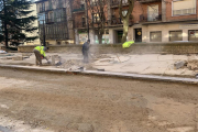 Obras de pavimentación junto al palacio de los Condes de Gómara.-HDS