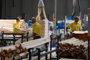 Trabajadores de Norma en la fábrica de San Leonardo-A. M.