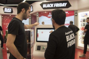 Black Friday en una tienda de Barcelona.-JUAN CAMILO MORENO