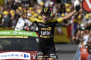 Primoz Roglic celebra la victoria de etapa.-AFP / PHILIPPE LOPEZ