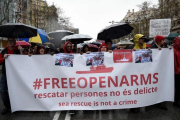 Manifestación a favor de Proactiva Open Arms en Barcelona.-AFP / JOSEP LAGO