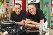 Los chefs Sergio y Javier Torres, en el programa de TVE-1 Torres en la cocina.-RTVE
