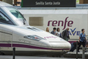 Terminal del AVE en la estación sevillana de Santa Justa.-RAUL CARO CADENAS