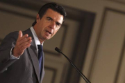 El ministro de Industria José Manuel Soria.-EFE / JAVIER LIZÓN