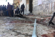 Ataque suicida a un centro de registro de votantes en Kabul, Afganistán.-AP / RAHMAT GUL