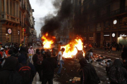 Barricadas en una de las calles de Barcelona.-FERRAN NADEU