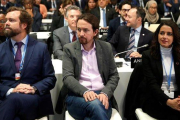 Iván Espinosa de los Monteros (izquierda), Pablo Iglesias e Inés Arrimadas, durante la ceremonia de apertura de la 25ª Conferencia de las Partes del Convenio Marco de Naciones Unidas sobre Cambio Climatico, este lunes. Iván Espinosa de los Monteros (izqui-EFE / EMILIO NARANJO