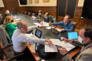 Miembros de la Mesa del Diálogo Social en Diputación de Soria ayer. HDS