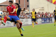 Natalio junto a Demichelis en el amistoso ante el Atlético de Madrid. / DIEGO MAYOR-