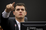 Albert Rivera, durante la rueda de prensa que ofreció el 8 de enero después de la reunión del grupo parlamentario en el Congreso.-JOSÉ LUIS ROCA