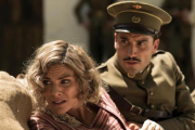 Amaia Salamanca y Álex García, en Tiempos de guerra.-ATRESMEDIA