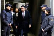 Bartomeu sale de declarar en la Audiencia Nacional por el 'caso Neymar'.-Foto: JUAN MANUEL PRATS