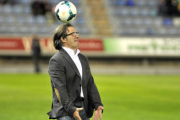 El entrenador del Numancia, Juan Antonio Anquela. / DIEGO MAYOR-