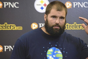 Alejandro Villanueva, de los Pittsburgh Steelers-AP / LAKE FONG