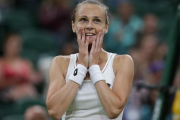 Rybarikova muestra su sorpresa tras alcanzar las semifinales de Wimbledon.-AFP / DANIEL LEAL-OLIVAS