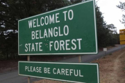 Entrada al Bosque de Belanglo, al sudoeste de Sydney, donde se encontraron los cuerpos de siete jóvenes asesinados por Ivan Milat.-Foto: BELANGLO / LEE BESFORD