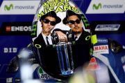 Valentino Rossi, con su nuevo y divertido casco en Misano.-AFP / GABRIEL BOUYS