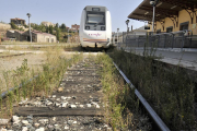 El estado del tren denota dejadez.-Valentín Guisande