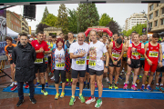 Instantes antes de la salida del 5K con Fermín Cacho y Abel Antón como protagonistas. MARIO TEJEDOR