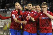 Los jugadores del Numancia celebran uno de los tres goles marcados ante el Córdoba. / Diego Mayor-