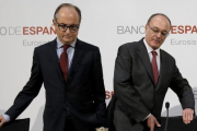 Fernando Restoy y Luis María Linde, subgobernador y gobernador del Banco de España.-