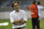 El técnico del equipo soriano Juan Antonio Anquela. / DIEGO MAYOR-