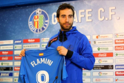 Flamini, durante su presentación como nuevo jugador del Getafe.-JUAN MANUEL PRATS