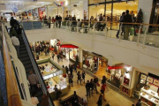Centro comercial de Diagonal Mar.-RICARD CUGAT