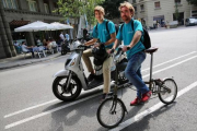 Pierre (izquierda) y Michaud, fundadores de Glovo.-RICARD CUGAT