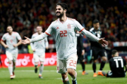 Isco celebra el tercero de los goles que marcó ante Argentina.-MARISCAL / EFE