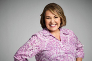 La actriz Roseanne Barr, en una imagen promocional de la nueva etapa de la telecomedia Roseanne.-EL PERIÓDICO