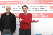 El secretario general de CCOO de Castilla y León, Ángel Hernández, presenta el "Documento de Propuestas de CCOO para un Modelo más democrático de relaciones laborales y un cambio en la Política Económica y Social". En la imagen junto al secretario provinc-Ical