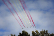 Desfile aéreo durante el 12 de octubre de 2015.-JOSE LUIS ROCA