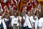Empleadas de la función pública se manifiestan contra los recortes-RICARD CUGAT
