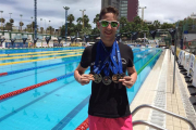 Sergio Martín posa con sus medallas logradas en Canarias.-Caep