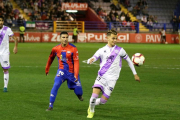José Antonio Reyes, junto a Fran Villalba, durante el partido entre el Extremadura y el Numancia esta temporada.-HDS