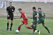 Guillermo fue el protagonista del choque al anotar los dos goles del Numancia.-Valentín Guisande