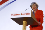 May pronuncia un discurso durante el congreso de primavera del Partido Conservador en Cardiff (Gales), el 17 de marzo.-GEOFF CADDICK