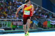 Bruno Hortelano bate en la primera serie de los JJOO de Río el récord de España de 200 metros.-EFE / SRDJAN SUKI