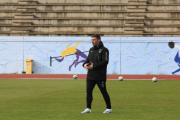Carrión da indicaciones en uno de los entrenamientos de esta semana en el anexo de Los Pajaritos.-Mario Tejedor