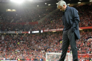 Mourinho, durante el partido del United con el Southampton en Old Trafford.-AFP / OLI SCARFF