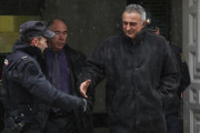 El comisario Manel Castellví, saliendo del Tribunal Supremo.-DAVID CASTRO