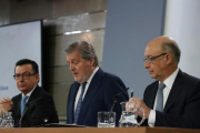 Escolano, Méndez de Vigo y Montoro, en la rueda de prensa de este viernes.-/ DAVID CASTRO