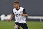 Fran Villalba en un partido de esta temporada con el Valencia Mestalla.-Valenciacf.com / Lázaro de la Peña